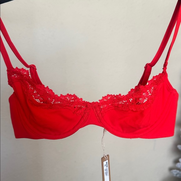 Skims fits everybody lace unlined Demi bra 
NWT 32B - Picture 4 of 7